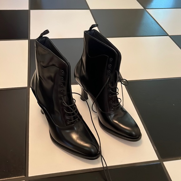 Women’s black fleece by Thom Browne boots new never worn - Picture 1 of 5